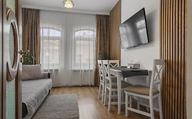 White House- Oază urbană cu grădină privată